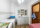 Inchiriez ap 2 camere, semi-decom, renovat, sector 6, 400 Euro/luna