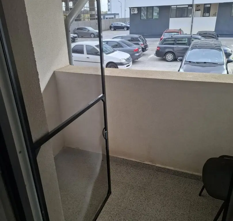 BRASADAS inchiriaza ap 2 cam PARTER zona Metalurgiei.
