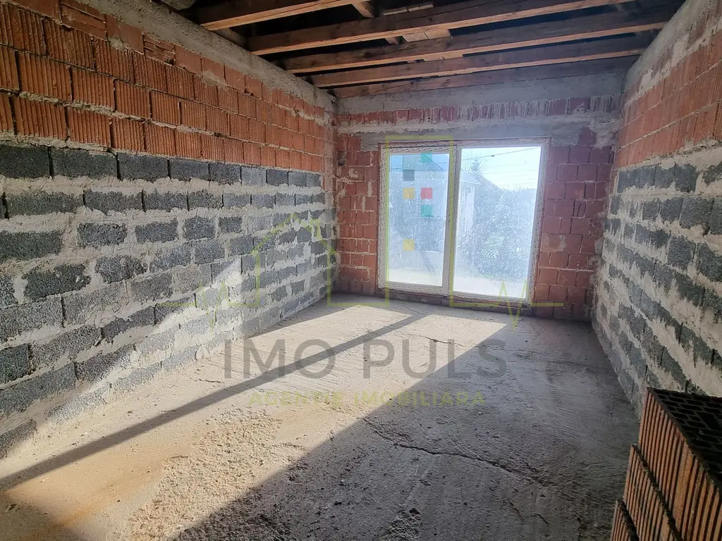 1/2 Duplex in centrul localitati Utvin.