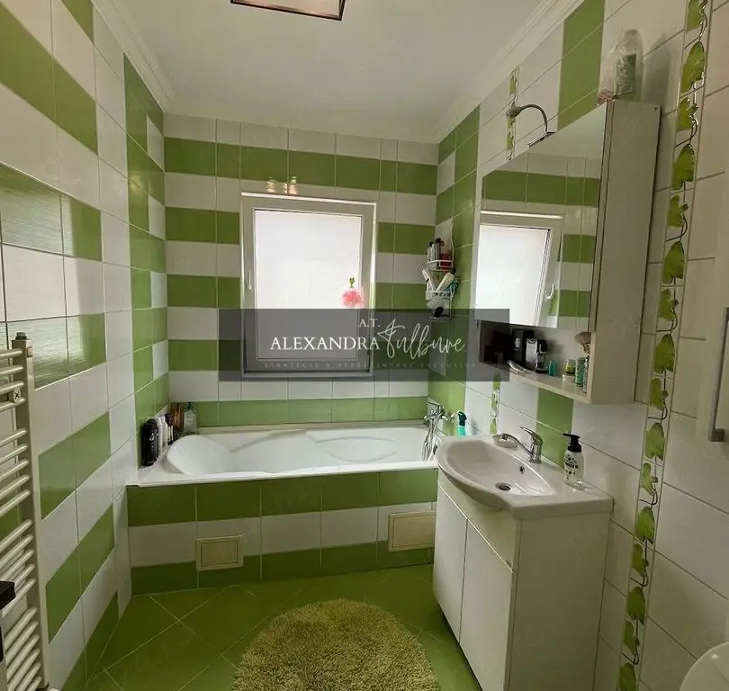 Apartament 2 camere decomandate, balcon, etaj intermediar, parcare