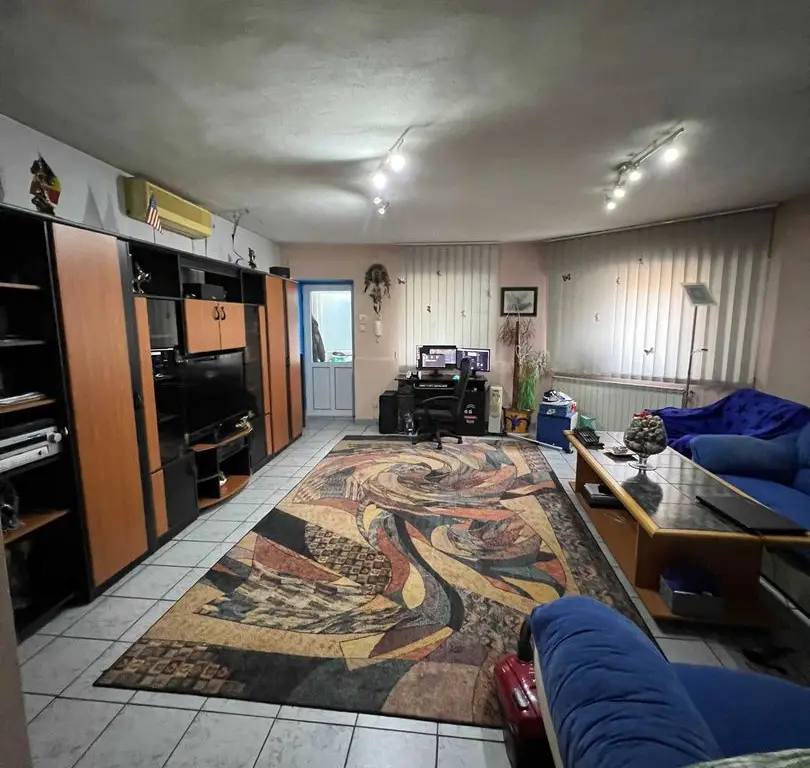 Casa Vila Splaiul Unirii P+2+pod si P+1 eventual schimb OFERTA