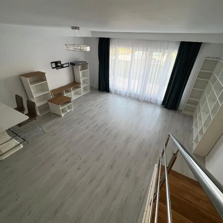 Proprietar inchiriez Cosmopolis Vila N semi-mobilat