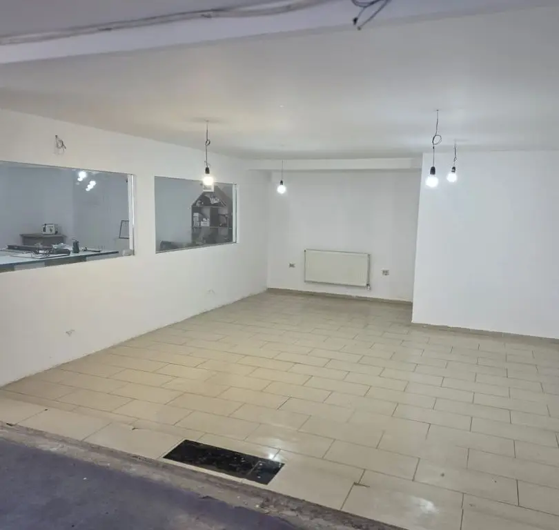 De vanzare spatiu comercial, demisol, Tiglina 1, sub VIP, 89.000 euro