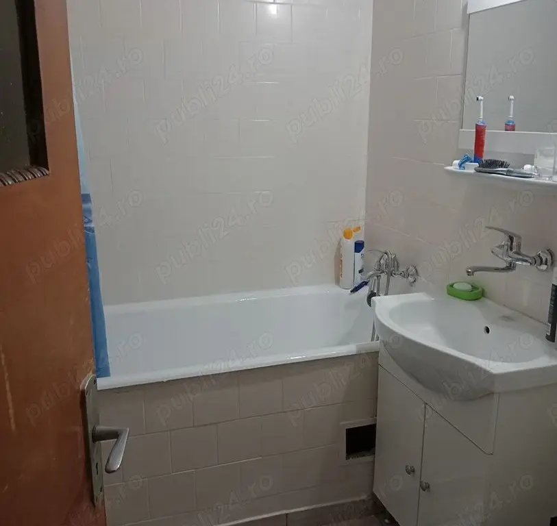 Particular vând schimb 3cam Piata Rahova