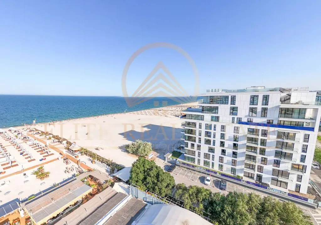 Stațiunea Mamaia - Vânzare apartament cu 4 camere, 3 bai cu vedere la mare.