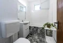 Inchiriez ap 2 camere, semi-decom, renovat, sector 6, 400 Euro/luna