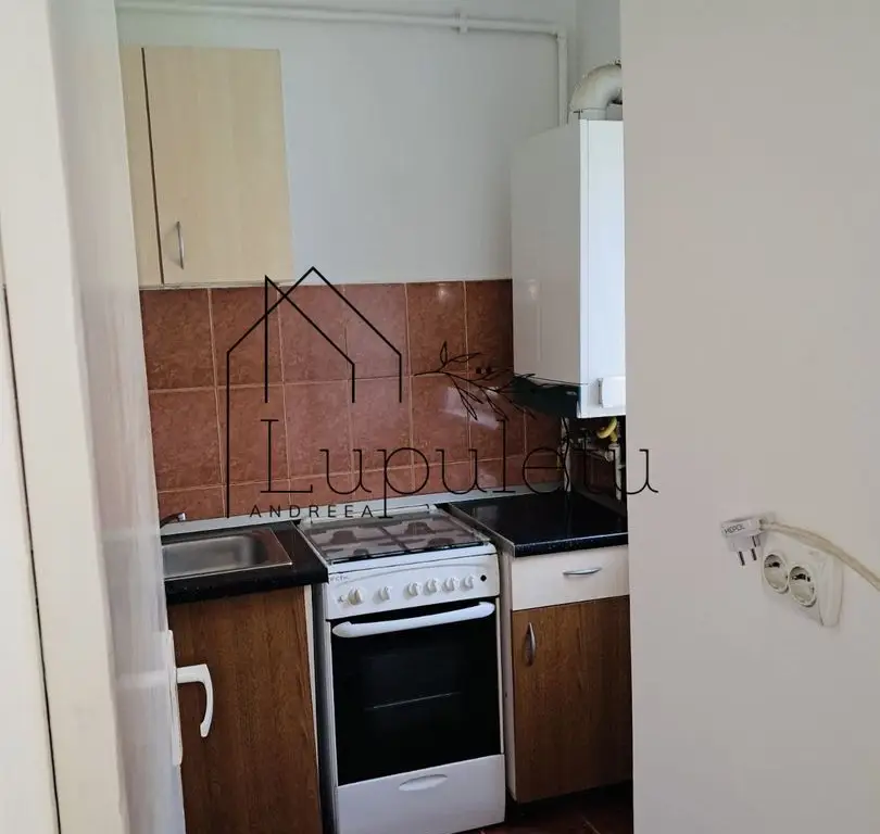 Garsoniera de Inchiriat | Zona OMV Vasile Milea | Balcon | Renovată