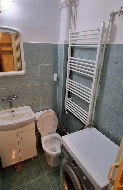 BRASADAS vinde ap 3 cam in Micro 14 etaj 4/4 mobilat utilat.