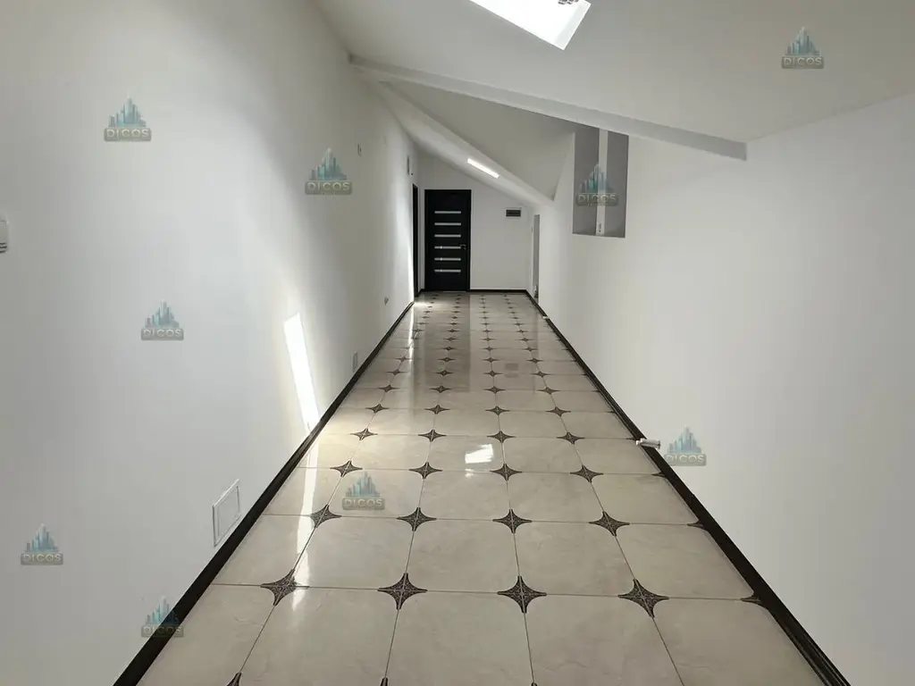 Vilă de vânzare 1500 mp teren