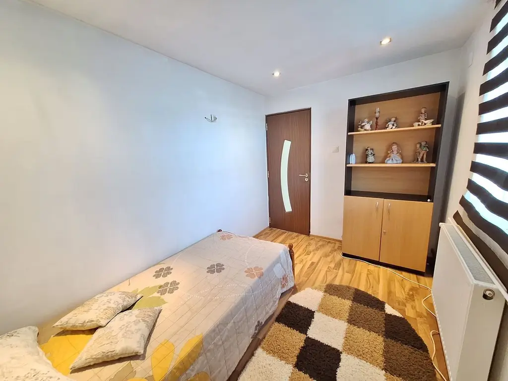 Inchiriere apartament la casa, Centru Bascov