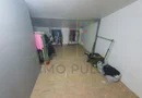 Casa individuala pe parter, cu pod foarte inalt amenajat.