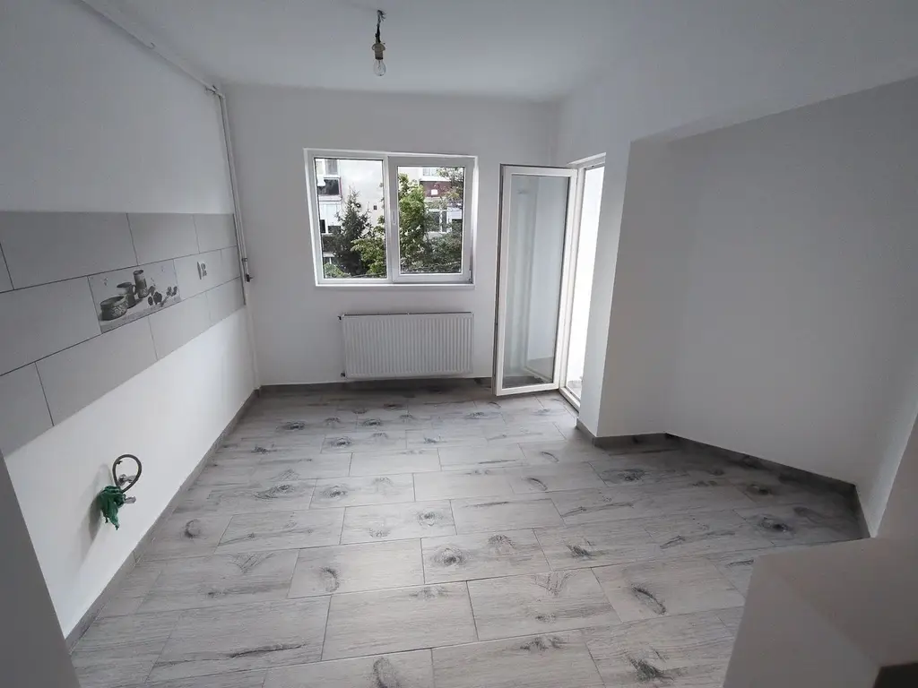 BRASADAS vinde ap 2 cam finisat Micro 16 etaj 2/4.