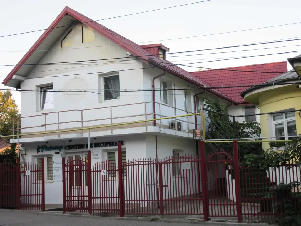 Casa situata in centru, in fata Lic. Economic nr. 1