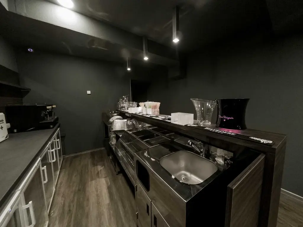 Vanzare Spatiu ULTRACENTRAL (Beauty Salon, Magazin, Birouri, etc)