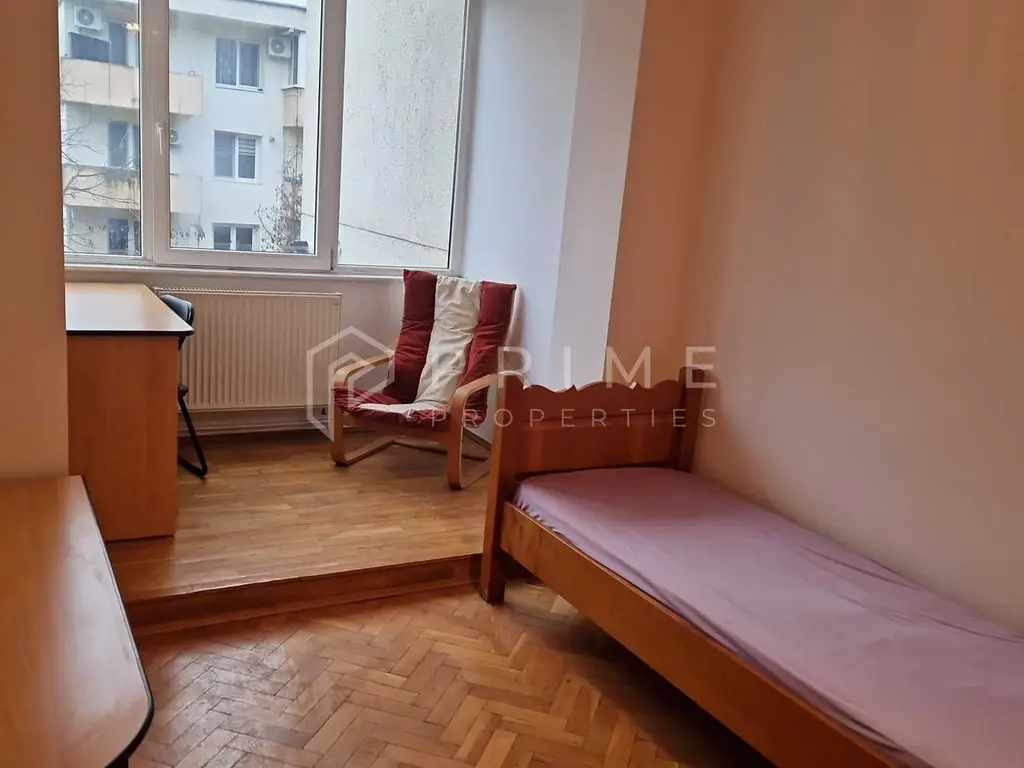 Apartament 3 camere – proaspăt renovat – zona 7 Noiembrie