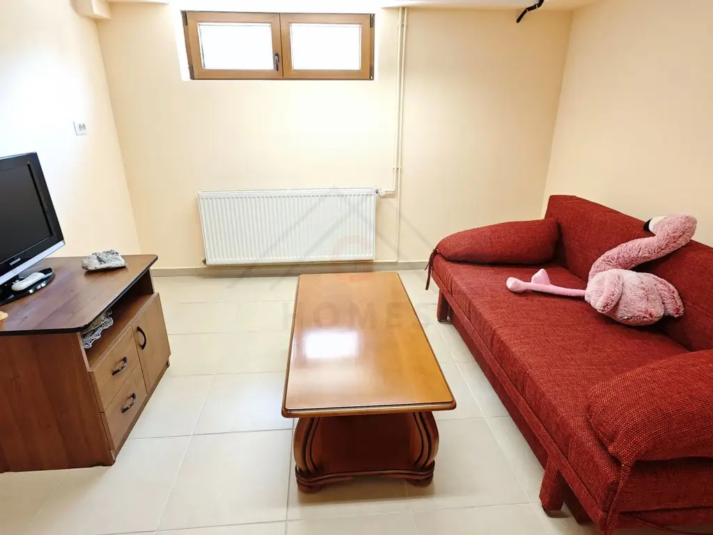 Casa spatioasa. Pretabil si pt. clinica, invatamant, camin varstnici.