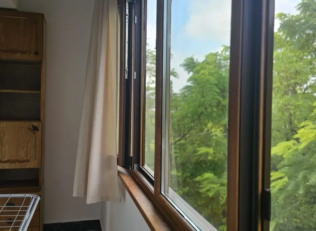 De inchiriat apartament cu 2 camere, etaj 4/4 Piata Centrala, 360 euro