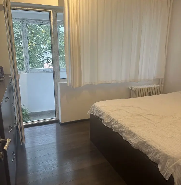 3 camere renovat Piata domenii