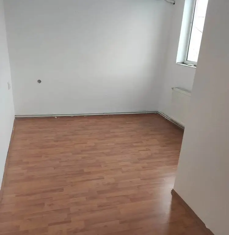 Vând casă vilă renovabilă Băneasa