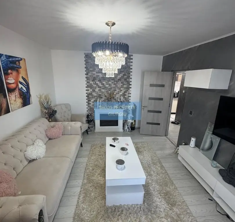 Apartament 3 camere de vânzare – Tineretului, bloc turn