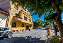 Apartament în centru cu acces auto și garaj propriu