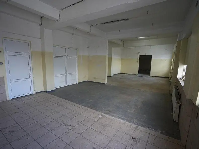 Drumul Intre Tarlale spatiu productie 1350 mp
