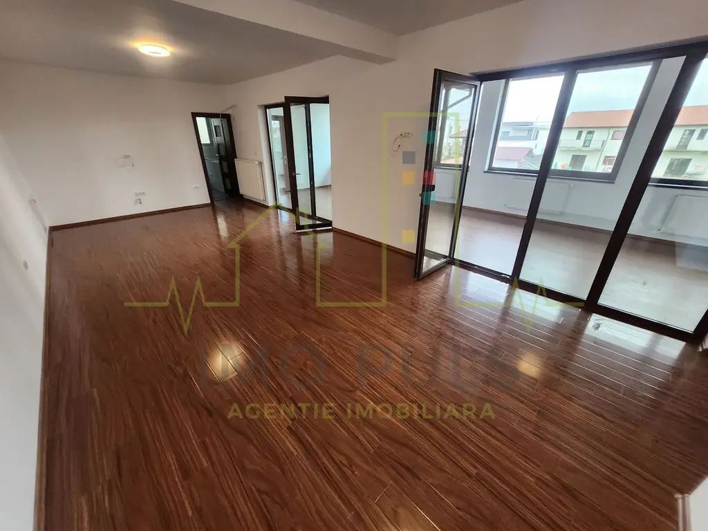 Casa Individuala. Piscina. 2 Garaje. Timisoara. Posibilitate rate
