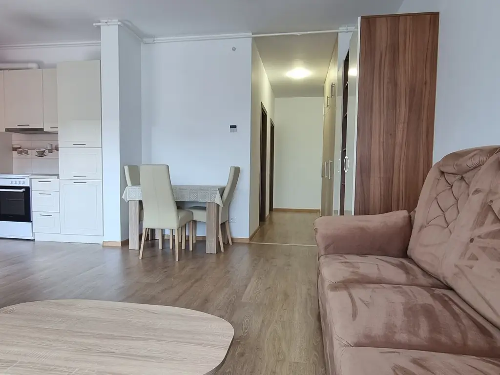 De inchiriat Apartament nou cu 3 camere excelent pozitionat