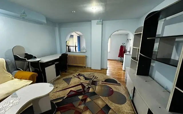 Apartament 4 camere de vânzare – Strada Daciei