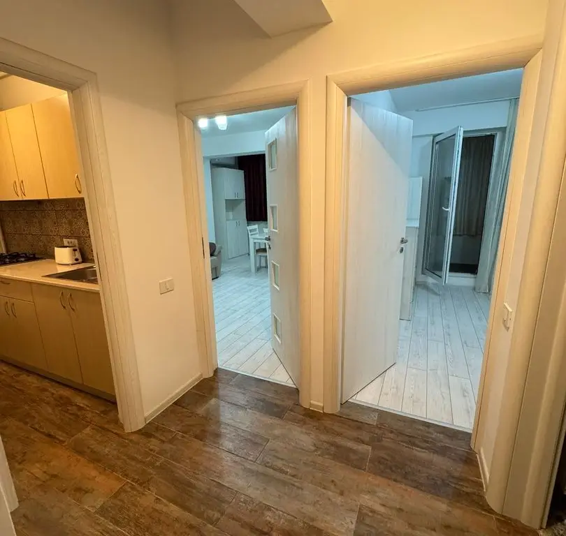 Ap 2 cam Militari Residence cu parcare inclusa
