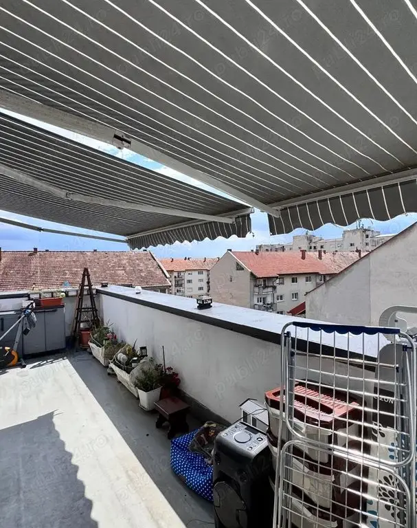 BRASADAS vinde ap 3 cam etaj 5/5 in zona Carpati 2.