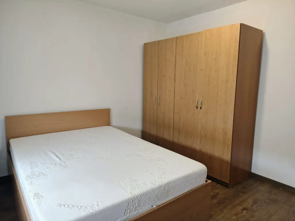 De inchiriat: apartament, 2 camere Oradea. 340 E/luna. Comision 50%