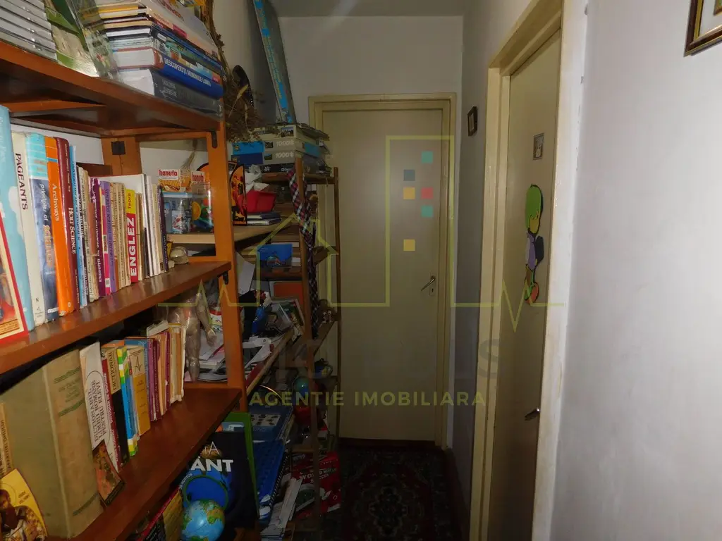 4 camere la pret de 3. Pozitie excelenta.