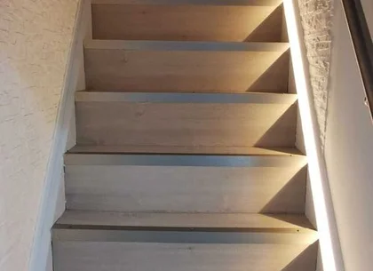 Duplex-apartament 3 camere 90,5mp utili, in vila P+1+M cu curte 639 mp