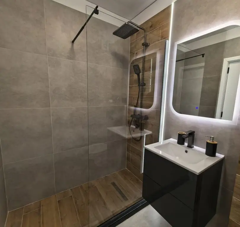 Apartament 2 camere mobilat Militari Residence - parcare proprie