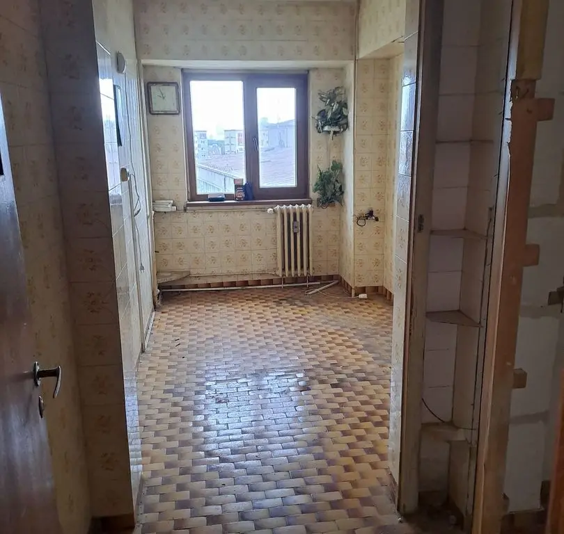 Vand apartament 4 camere