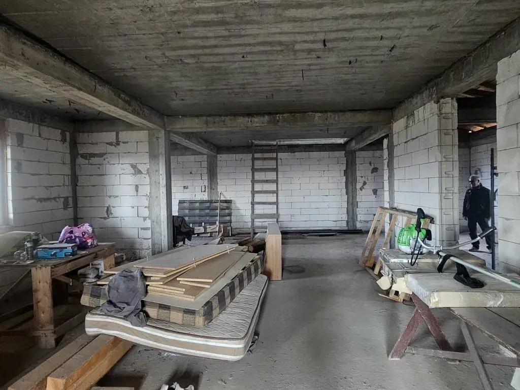 Casa la rosu Bariera Traian, teren 896 mp, COMISION 0%