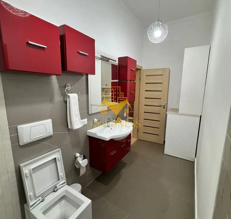 2 camere, UMF, Ultracentral, Piata Muzeului, Piata Unirii, Parcare