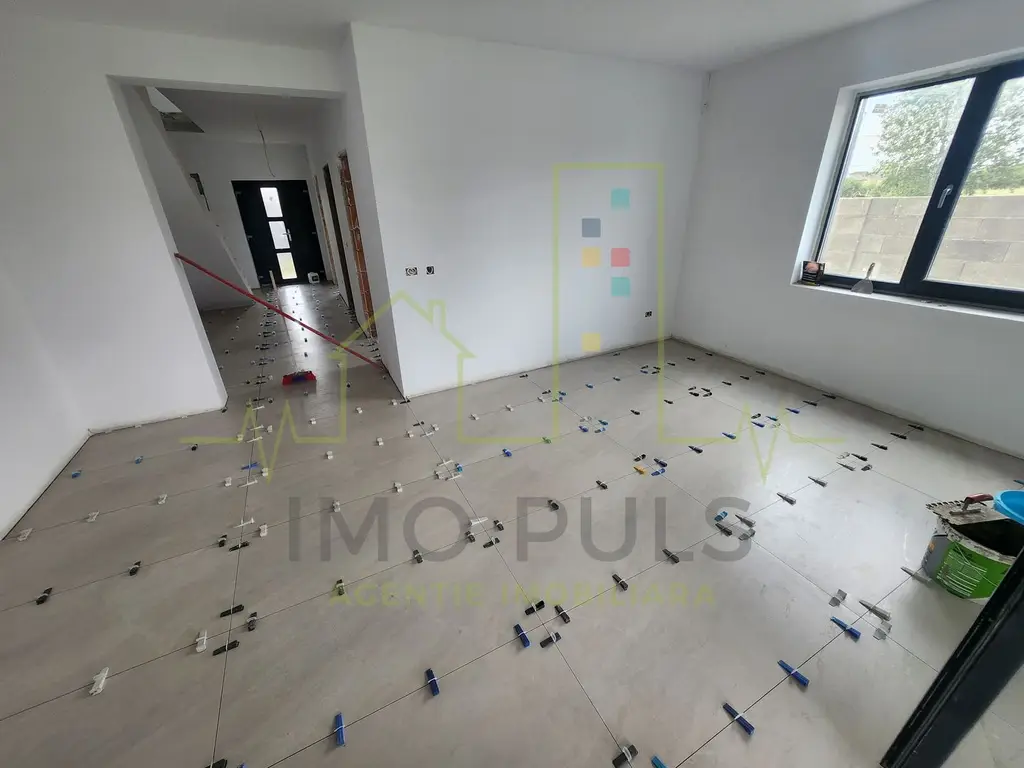 Duplex. Mosnita veche. 350 mp Teren. 4 Camere