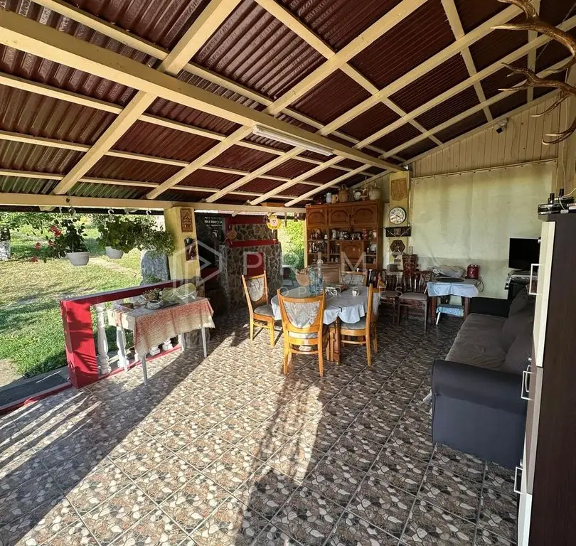 Casă spațioasă de vânzare – Corunca, zona Vatman