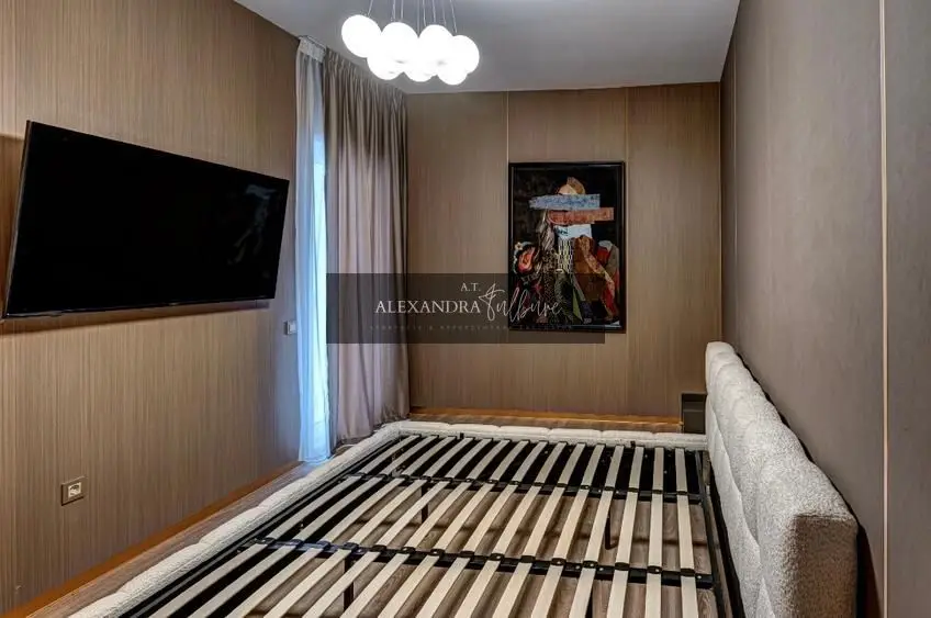 Apartament de vanzare 2 camere, balcon, etaj intermediar, Eroilor