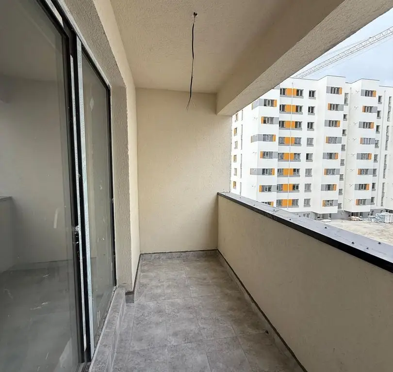 Apartament 56 mp, bloc nou, parcare inclusă, etaj 3, două balcoane, 80.000 euro TVA inclus