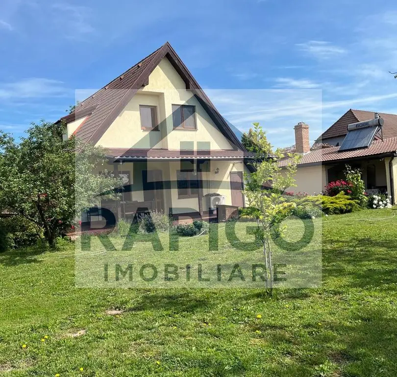 Casă elegantă, spațioasă, ideală pentru familie – Sanmihaiu Roman