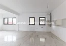 VÂNDUT! Apartament nou, ultracentral, cu loc de parcare privat