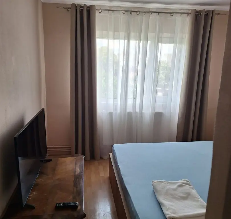 Regim hotelier, 2 camere, Micro 17, 200 lei/noapte