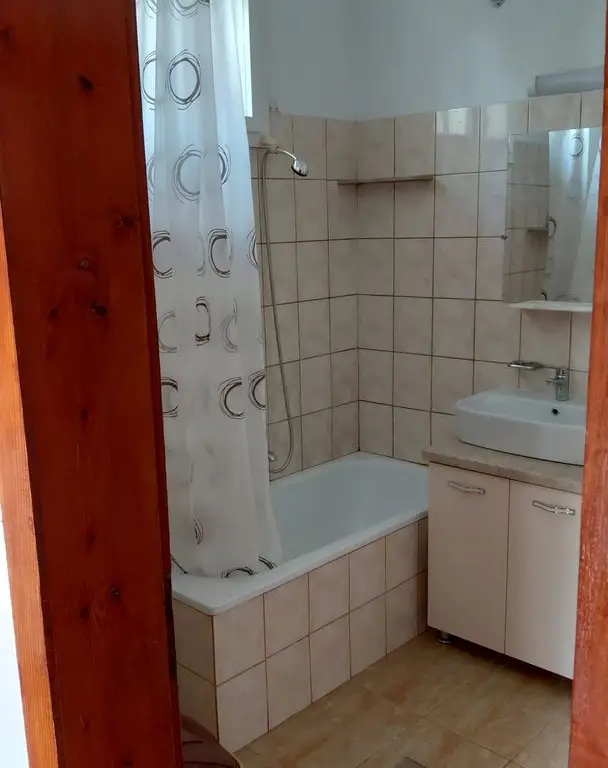 CASA DE INCHIRIAT CETATII