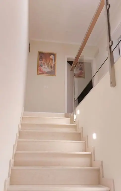 De vânzare casă premium tip duplex, vedere spre Lacul Brates, comision 0%