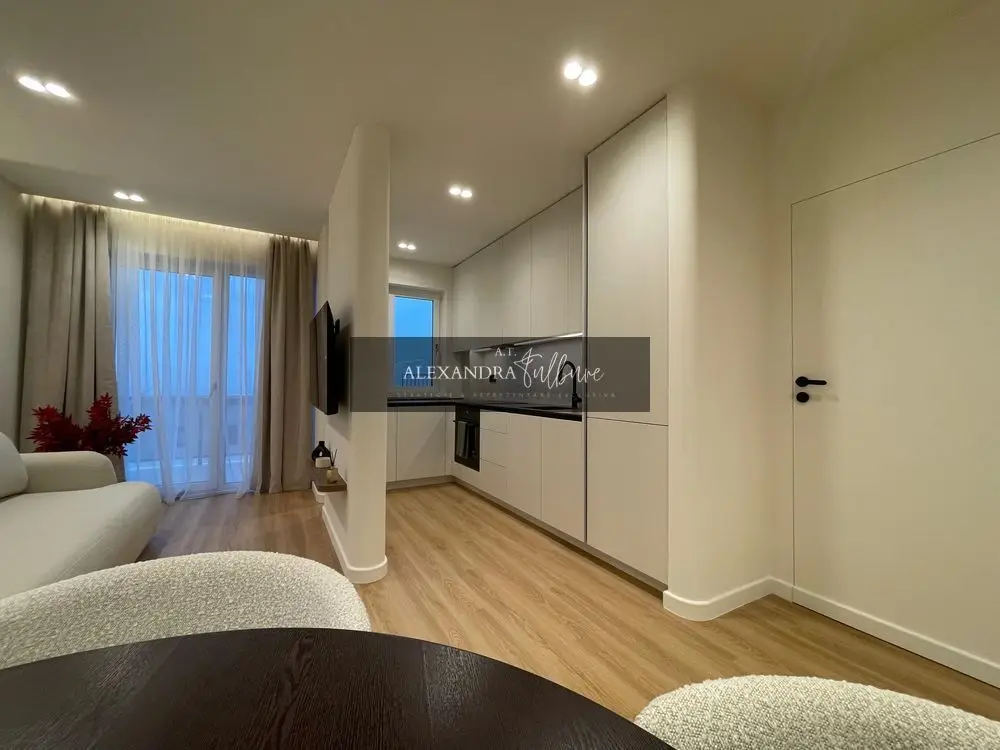 Apartament 2 camere, terasa, Floresti zona Razoare