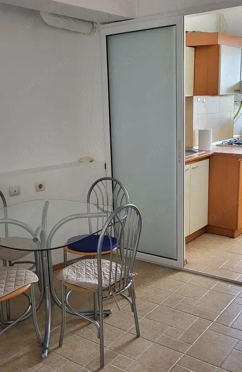 Vând apartament 2 camere ultracentral în Iași.
