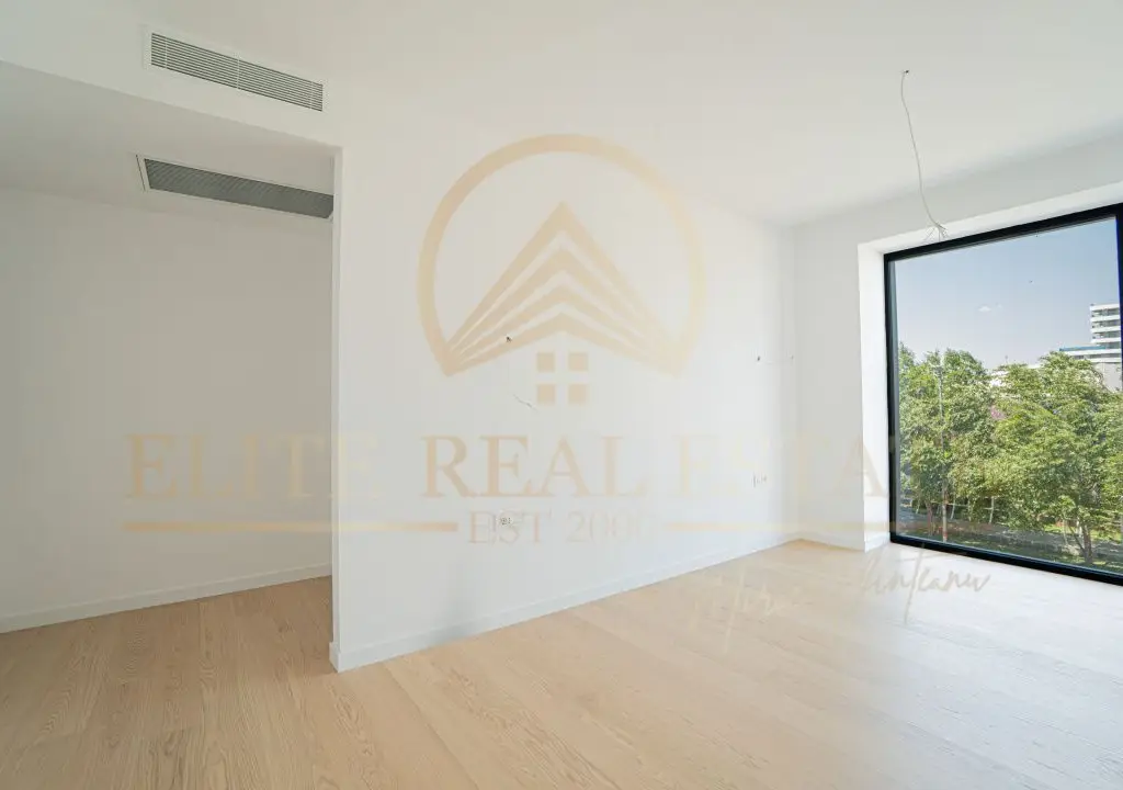 Stațiunea Mamaia - Vânzare apartament cu 4 camere, 3 bai cu vedere la lac.